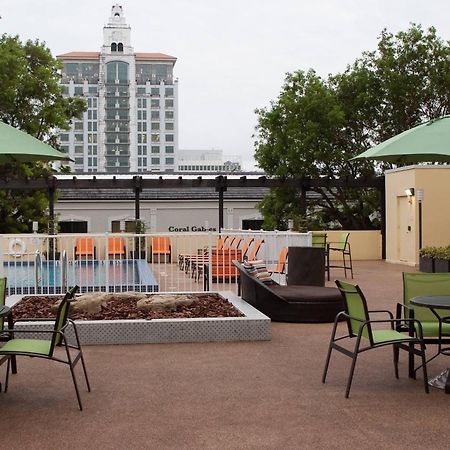 Courtyard Miami Coral Gables Hotel Ngoại thất bức ảnh
