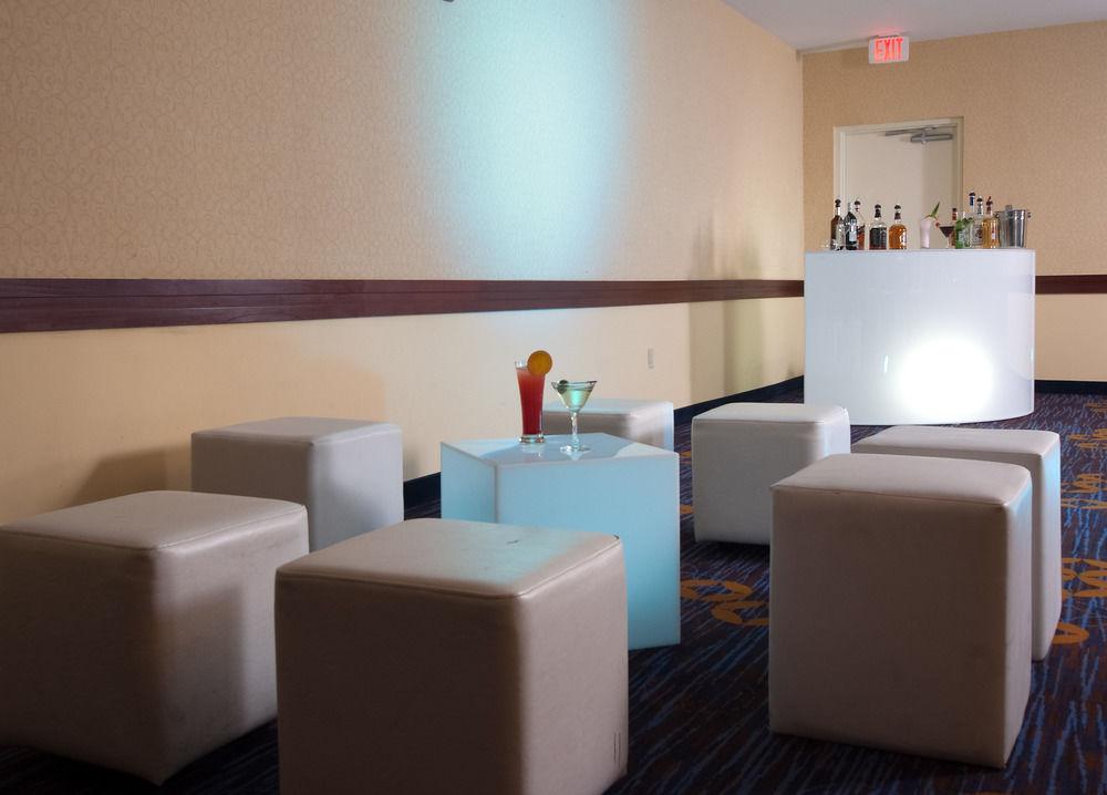 Courtyard Miami Coral Gables Hotel Ngoại thất bức ảnh
