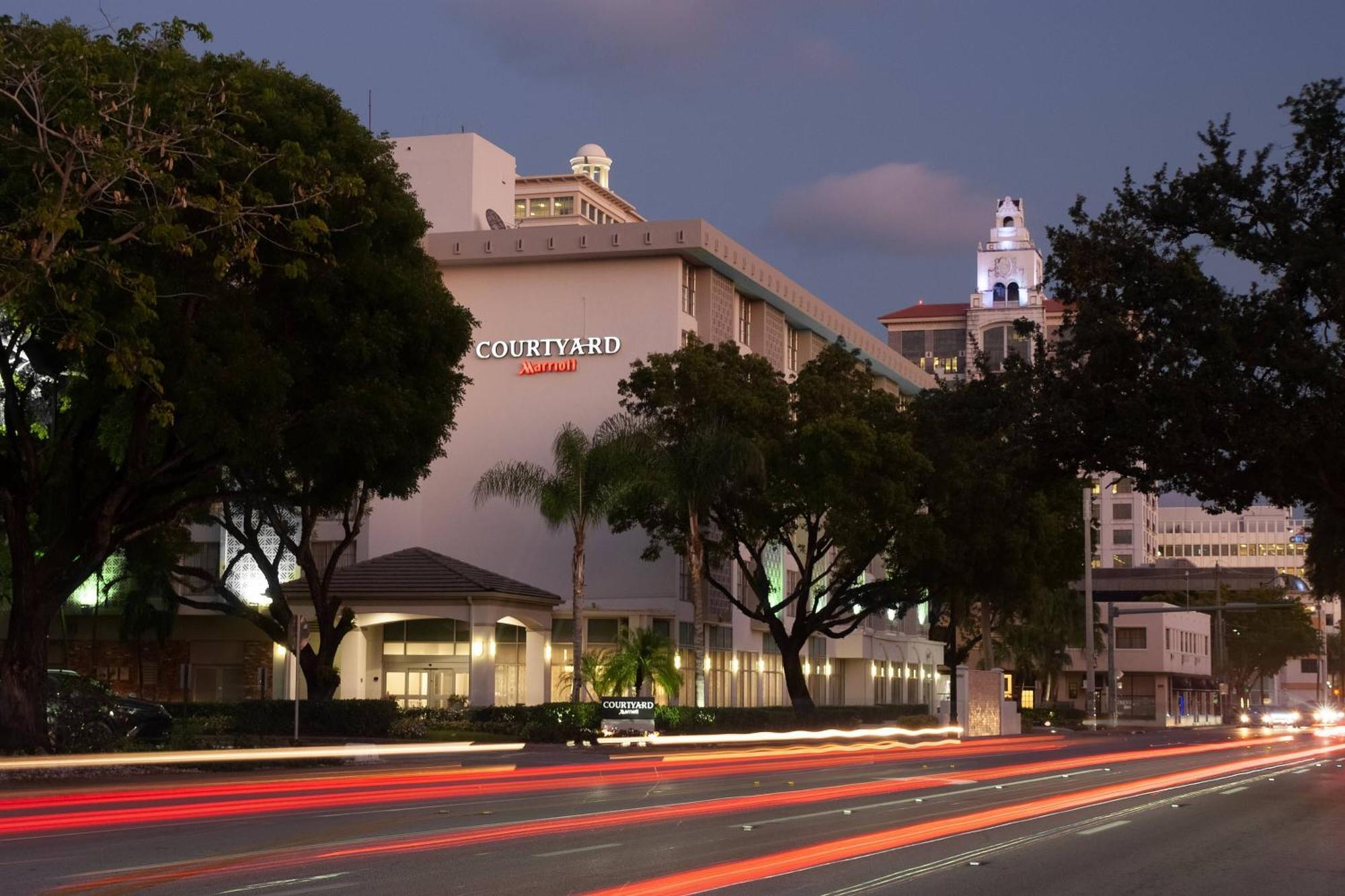 Courtyard Miami Coral Gables Hotel Ngoại thất bức ảnh