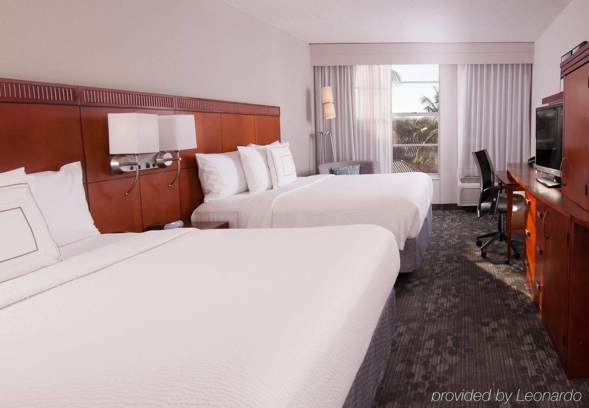 Courtyard Miami Coral Gables Hotel Ngoại thất bức ảnh