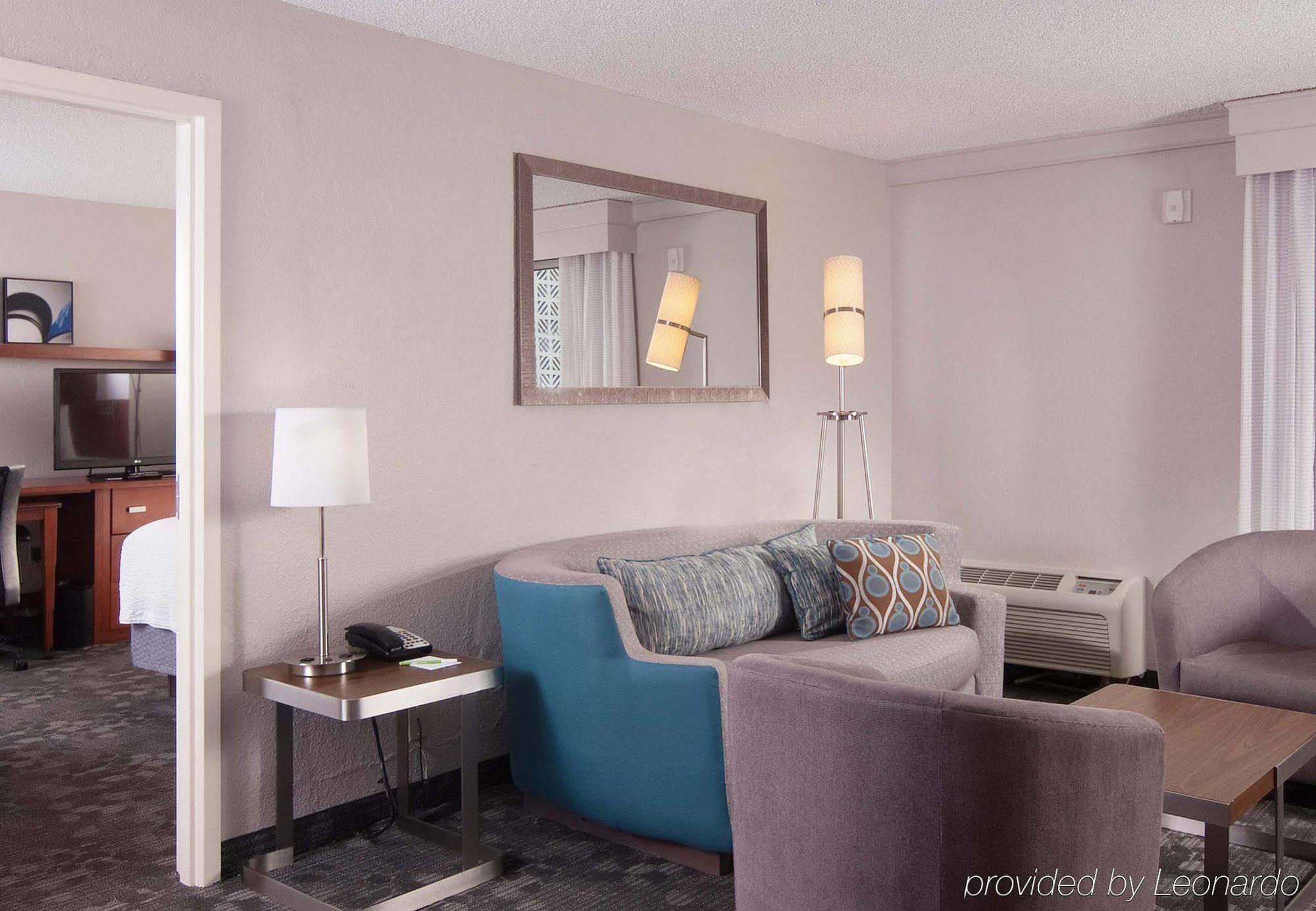 Courtyard Miami Coral Gables Hotel Ngoại thất bức ảnh
